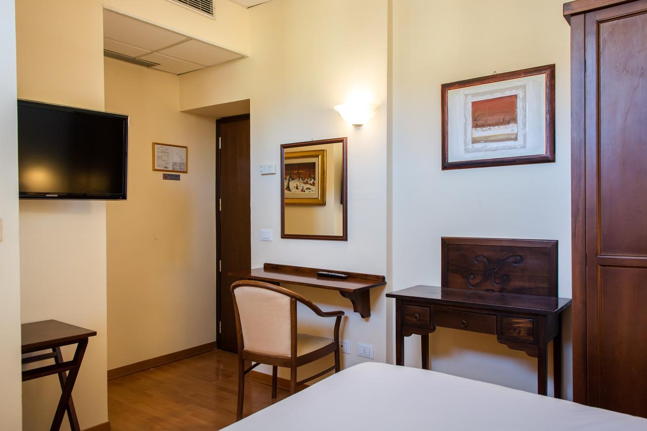 Hotel Della Vittoria Ancona Exterior foto